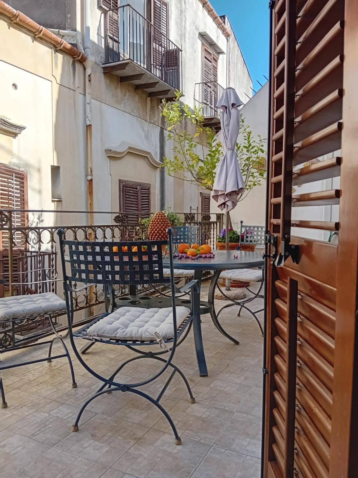 Penthouse Luxury Quattro Canti Palermo Eksteriør billede